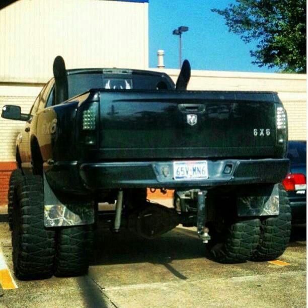 Lay your eyes on this insane truck you gonna go nuts :)