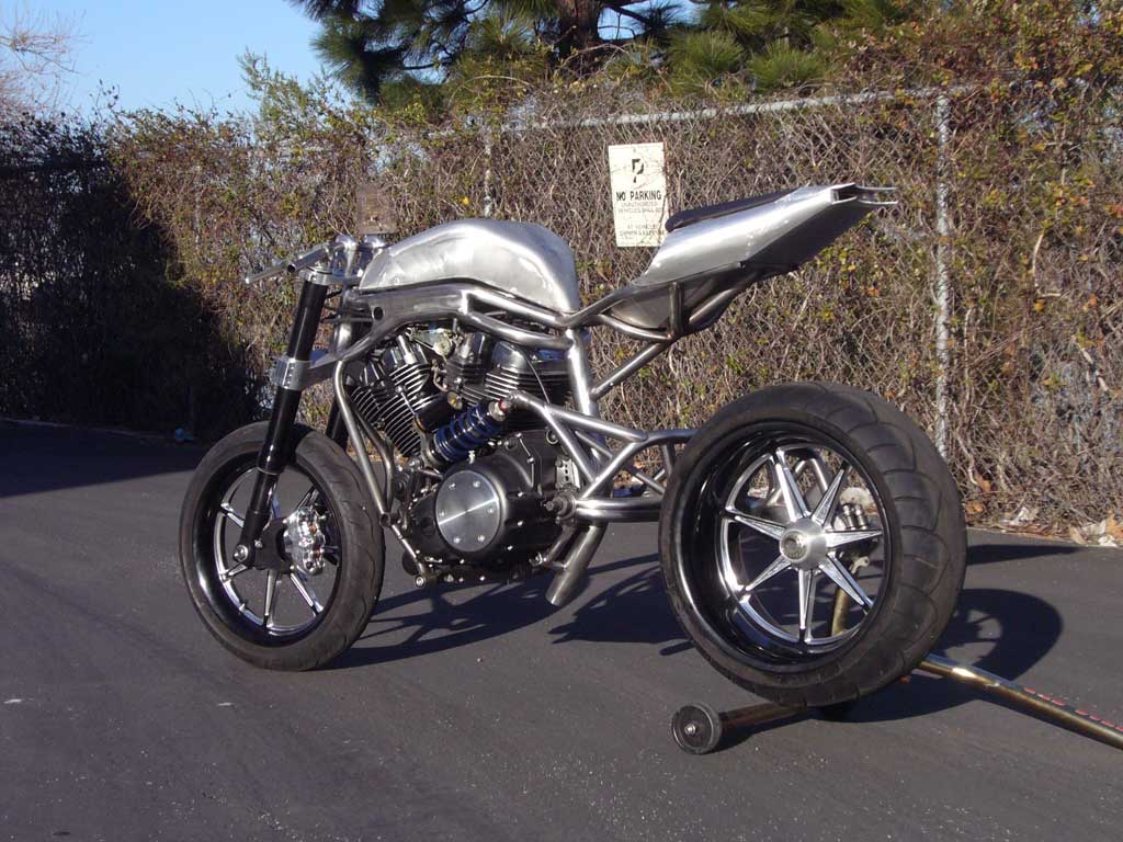 Lay your eyes on this quite insane bike we go crazy for this piece :)