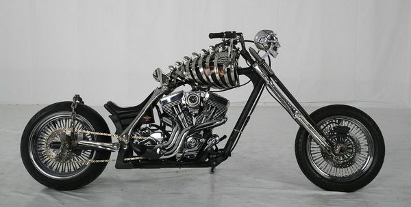 Checkout this bigtime slick bike we tell all your friends about this hizzy!!