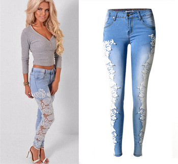 Lay your eyes on this utterly poppin babe in tight jeans we know you will love to peep out!